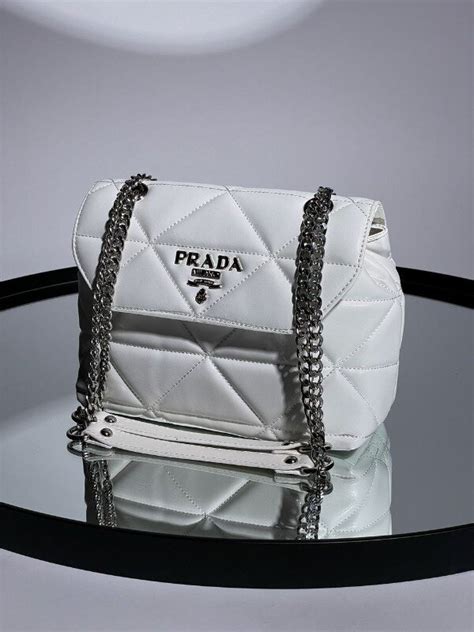 Prada sumka